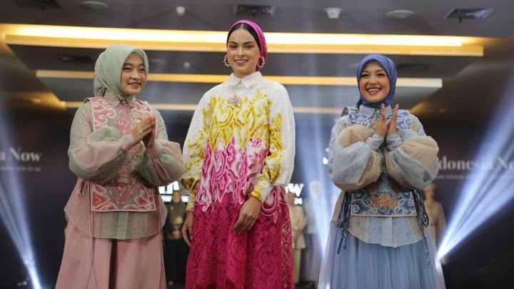 Fesyen Ayu Dyah Andari bersama BT Batik Trusmi akan merilis 