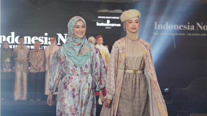 Fesyen Nada Puspita menampilkan Breath of Modesty, di Indonesia Now dalam ajang New York Fashion Week - Womanindonesia.co.id