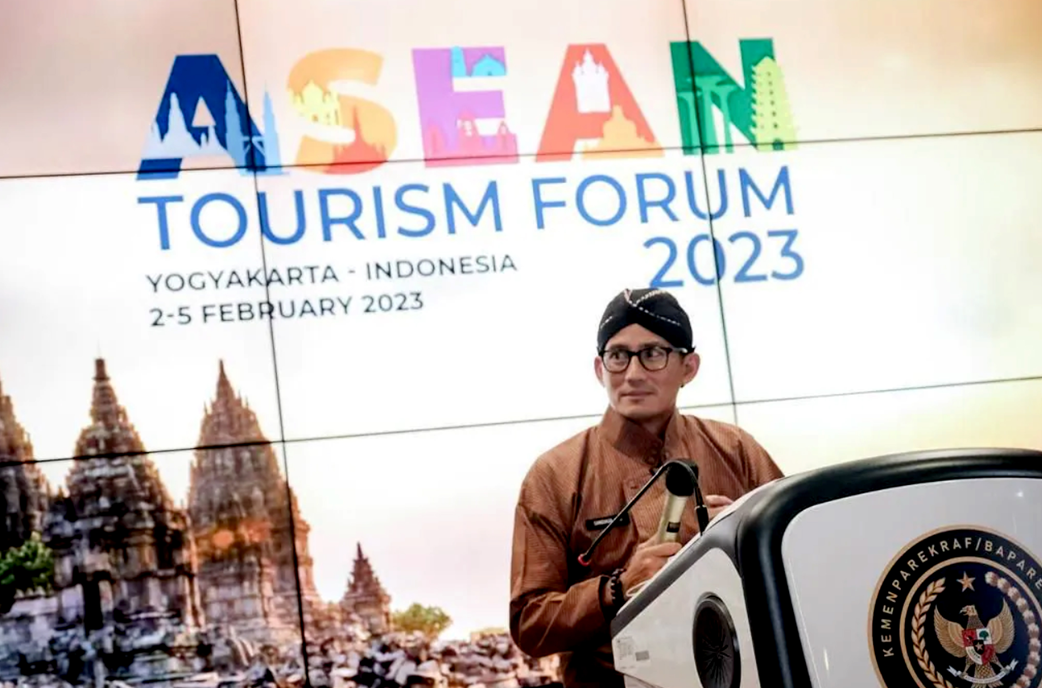 Sandiaga Uno di ASEAN Tourism Awarding 2023 - Womanindonesia.co.id
