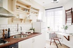 Dapur dengan dekorasi natural - Womanindonesia.co.id